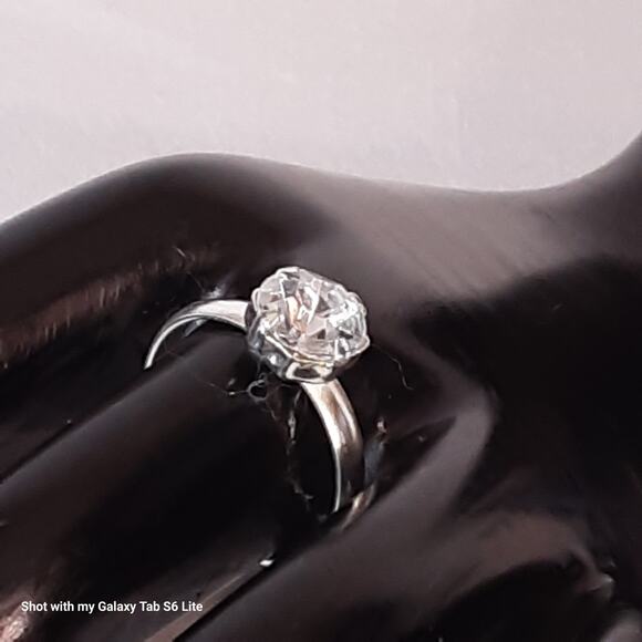 Silver Tone Ring Solitary Round Clear Stone Prong Set Minimalist - Picture 3 of 9